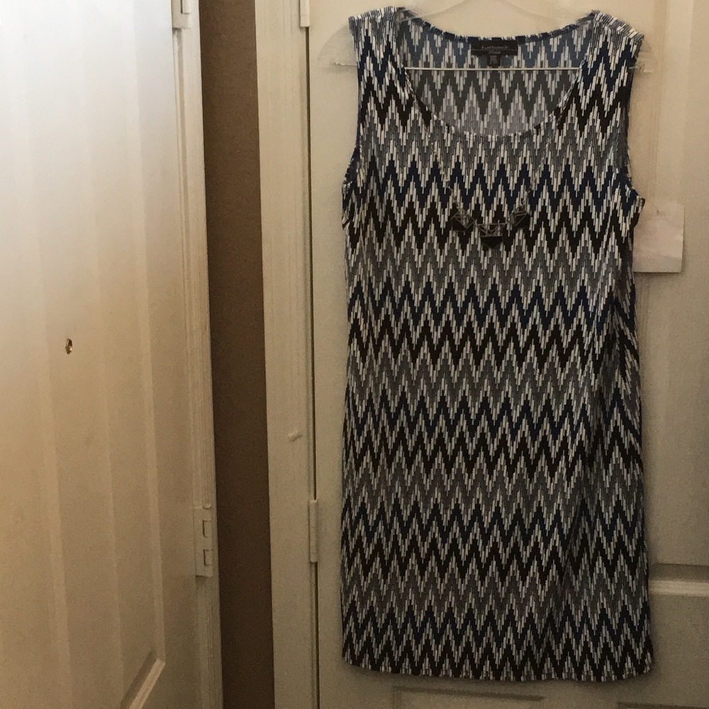 FINAL MARKDOWN Ladies’ NWT R&M Richards Petite Dress w/Attached Necklace (12P)